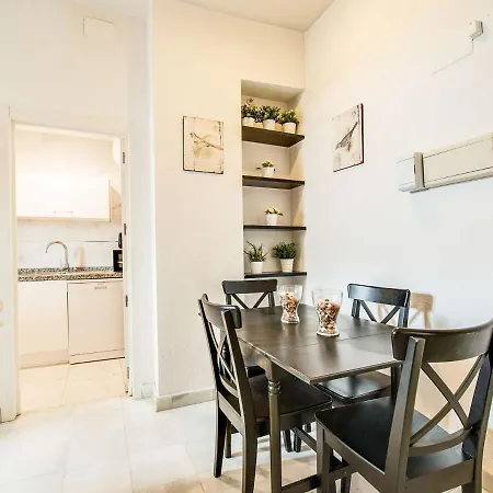 Comfy In Near Town Centre Holiday home *